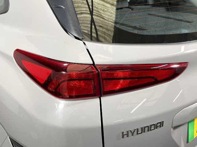Hyundai KONA 100kW SE Connect 39kWh 5dr Auto