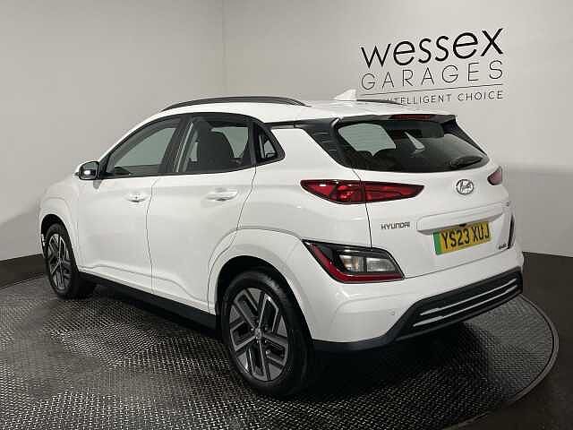 Hyundai KONA 100kW SE Connect 39kWh 5dr Auto