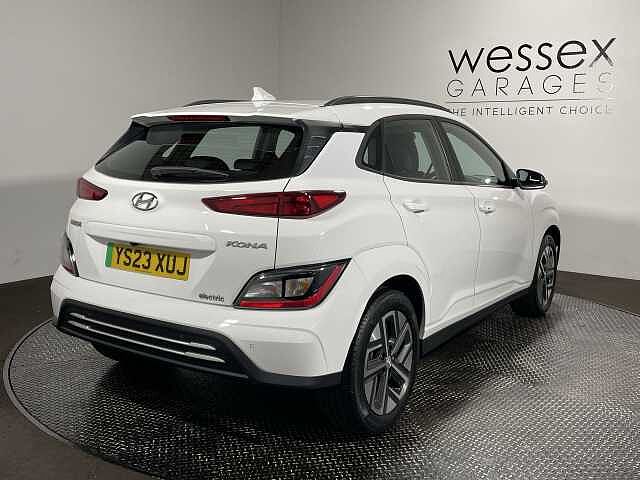 Hyundai KONA 100kW SE Connect 39kWh 5dr Auto