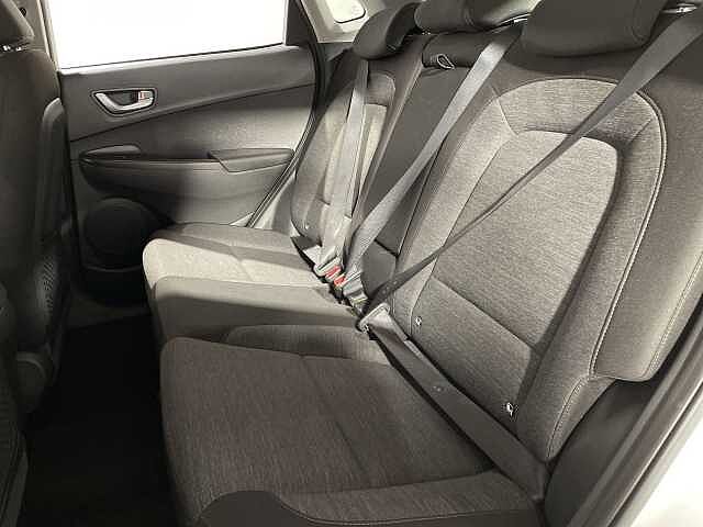 Hyundai KONA 100kW SE Connect 39kWh 5dr Auto