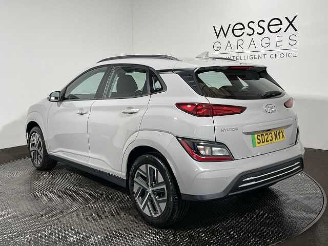 Hyundai KONA 100kW SE Connect 39kWh 5dr Auto