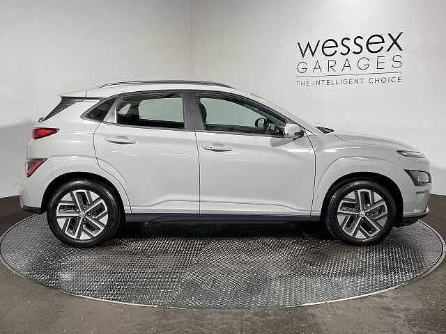 Hyundai KONA 100kW SE Connect 39kWh 5dr Auto