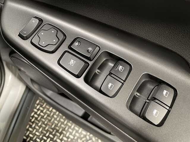 Hyundai KONA 100kW SE Connect 39kWh 5dr Auto